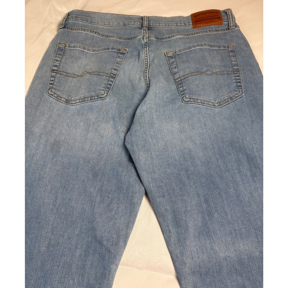 Lucky Brand 410 Athletic Straight Jeans Mens 34x34 Light Blue Good Stretch Denim - Picture 3 of 9